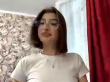Watch guineveregleghorn performing live on BoomCams free cam network