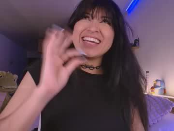 Watch gummysaurus performing live on BoomCams free cam network