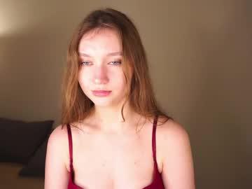 Watch gwennielove performing live on BoomCams free cam network