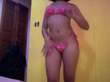 Watch gwyneth_licious performing live on BoomCams free cam network