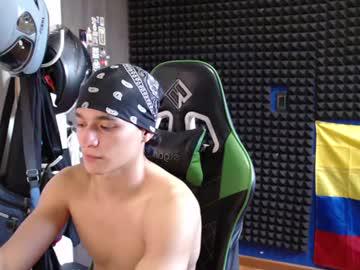Watch gymbro42 performing live on BoomCams free cam network