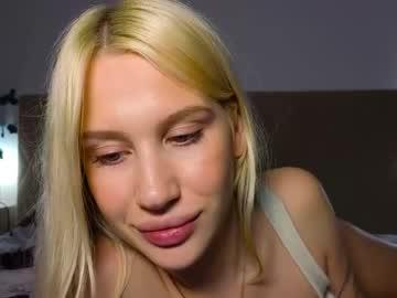 Watch hailey_would performing live on BoomCams free cam network