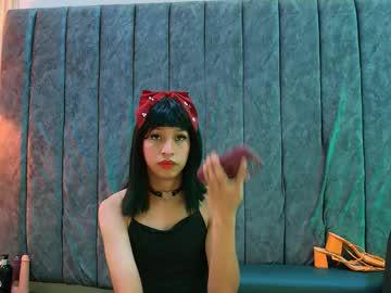 Watch hamsel_dallas performing live on BoomCams free cam network