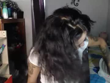 Watch han_ya06 performing live on BoomCams free cam network