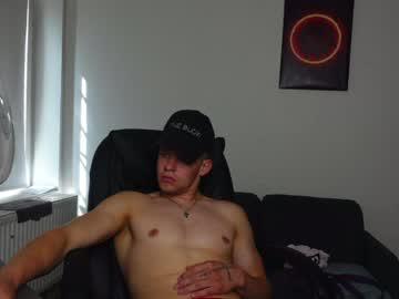 Watch hank_malone performing live on BoomCams free cam network