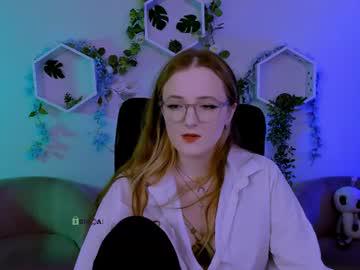 Watch hanna__moon1 performing live on BoomCams free cam network