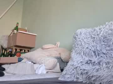 Watch hbs1984 performing live on BoomCams free cam network