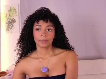 Watch heily_fox performing live on BoomCams free cam network