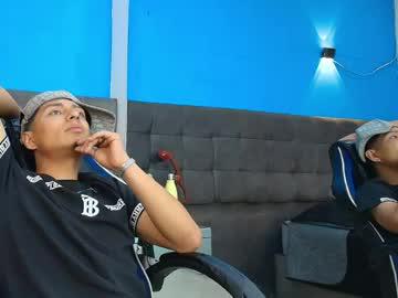Watch heros_37_ performing live on BoomCams free cam network