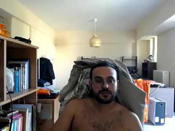 Watch hervo performing live on BoomCams free cam network