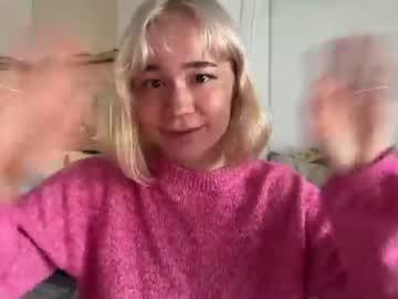 Watch hey__lucy performing live on BoomCams free cam network