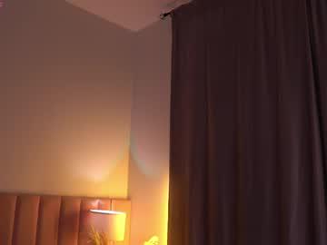 Watch heynoirsam performing live on BoomCams free cam network