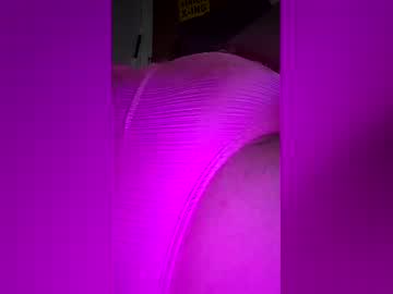 Watch hibb456526 performing live on BoomCams free cam network