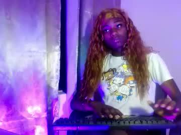 Watch hilary_tsx performing live on BoomCams free cam network