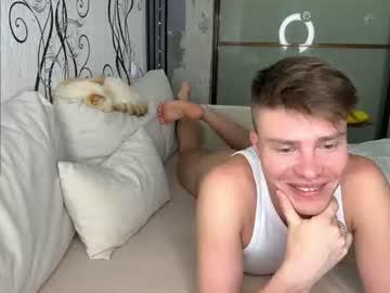 Watch holy_eggs_00 performing live on BoomCams free cam network