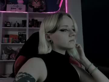 Watch holy_mistresss performing live on BoomCams free cam network