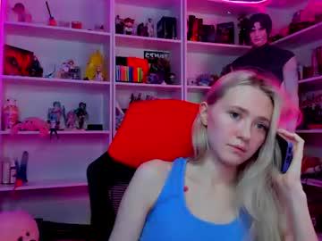 Watch holy_rumi performing live on BoomCams free cam network