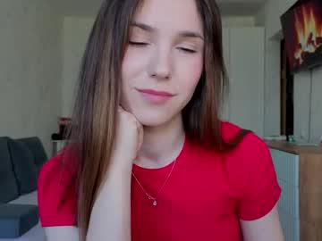 Watch honey_peachy performing live on BoomCams free cam network