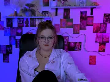 Watch hope_shadow performing live on BoomCams free cam network