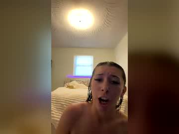 Watch hopeucumm performing live on BoomCams free cam network