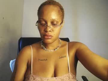 Watch horny_ebonygirl_ performing live on BoomCams free cam network