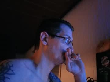 Watch hotbeexxx81 performing live on BoomCams free cam network