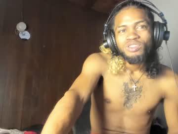 Watch hotbody22_ performing live on BoomCams free cam network