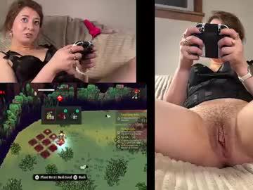 Watch hotmomproblem performing live on BoomCams free cam network