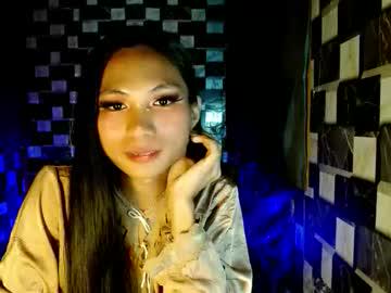 Watch hottie_petite69 performing live on BoomCams free cam network