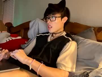 Watch hottiewithabody101 performing live on BoomCams free cam network