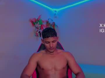 Watch hugo_cano performing live on BoomCams free cam network