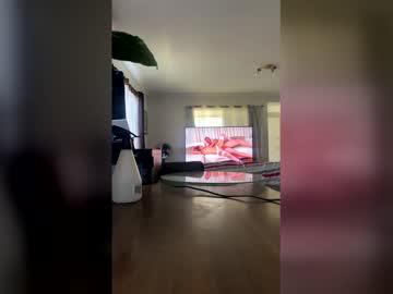 Watch hungbull81 performing live on BoomCams free cam network