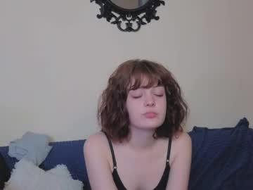 Watch hyelorenson performing live on BoomCams free cam network