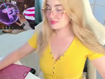 Watch i_want_you_eva performing live on BoomCams free cam network