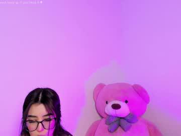 Watch ibbiebennett_1 performing live on BoomCams free cam network
