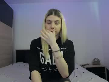 Watch innocentangel2 performing live on BoomCams free cam network