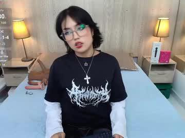 Watch iris_gomez performing live on BoomCams free cam network
