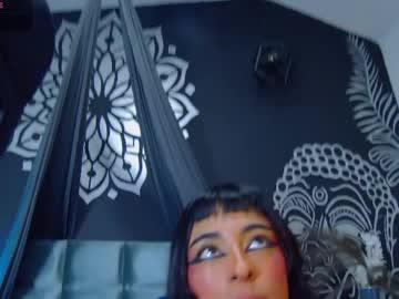 Watch iris_komatsu performing live on BoomCams free cam network