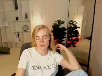 Watch irmaronn performing live on BoomCams free cam network