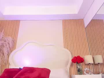 Watch isa_croft performing live on BoomCams free cam network