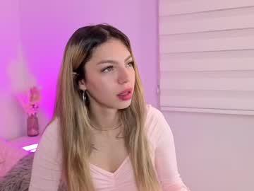 Watch isa_leon performing live on BoomCams free cam network