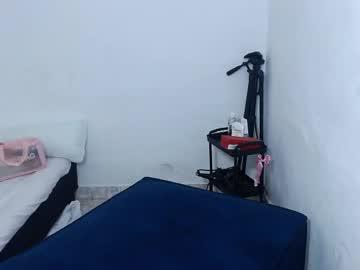 Watch isabella_hots performing live on BoomCams free cam network