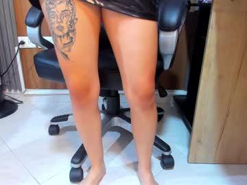 Watch isabella_hv performing live on BoomCams free cam network