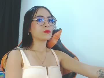Watch isabella_piercee performing live on BoomCams free cam network