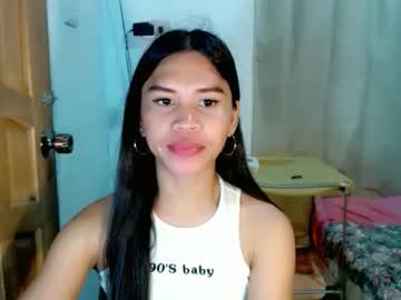 Watch isabelle_amore performing live on BoomCams free cam network
