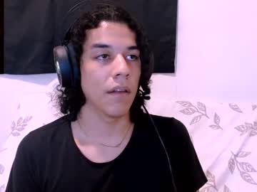 Watch isidroglasc performing live on BoomCams free cam network