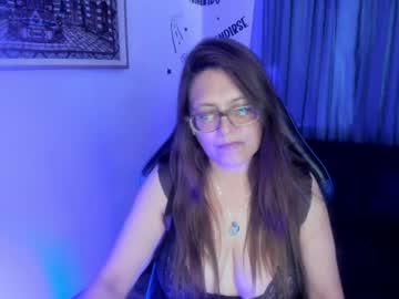 Watch ivette_shaira performing live on BoomCams free cam network