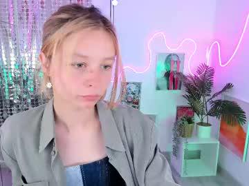 Watch ivy_blare performing live on BoomCams free cam network