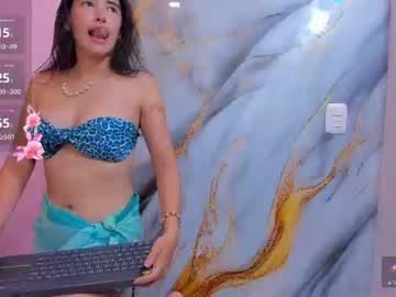 Watch ivy_petit performing live on BoomCams free cam network