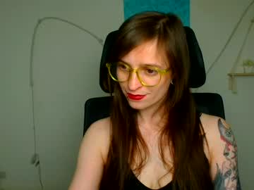 Watch ivynoir_ performing live on BoomCams free cam network